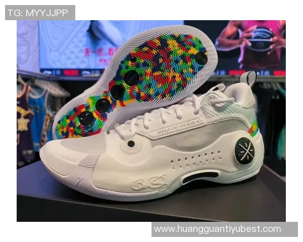 韦德亲临签约仪式李宁品牌韦德之道与篮网新秀杰明达成合作