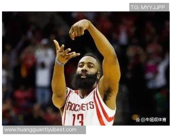 三球半场表现平平12投4中贡献12分4板3助3失误状态需提升 三球半场表现平平12投4中贡献12分4板3助3失误状态需提升