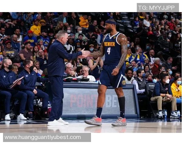 姜贺三分球表现出色5投3中贡献13分4篮板6助攻正负值高达21 姜贺三分球表现出色5投3中贡献13分4篮板6助攻正负值高达21