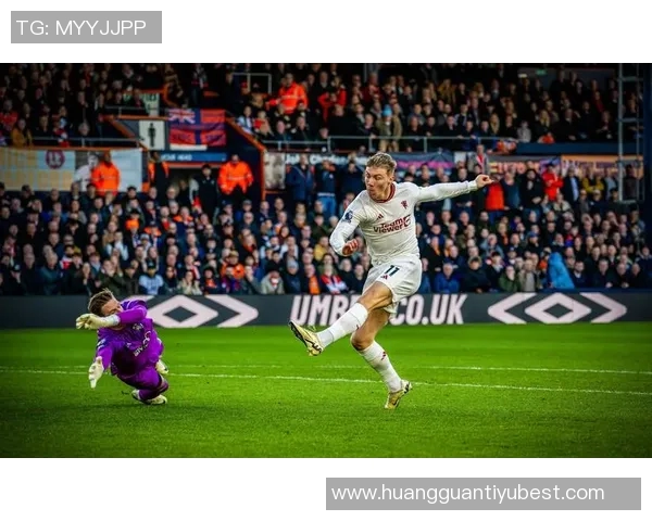 希勒强烈批评裁判未出示红牌认为达洛特的犯规行为不可原谅