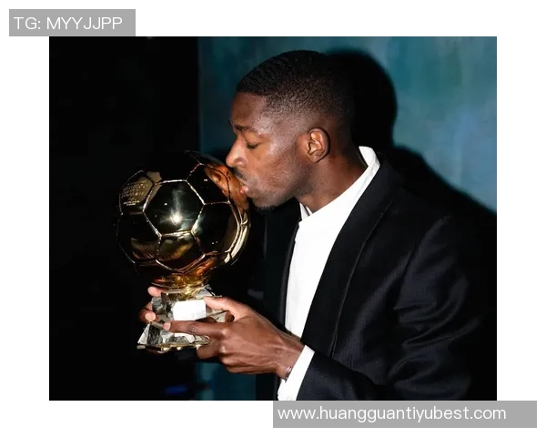 登贝莱逆袭姆巴佩夺环足奖最佳球员拉菲尼亚紧随其后位列第三 登贝莱逆袭姆巴佩夺环足奖最佳球员拉菲尼亚紧随其后位列第三